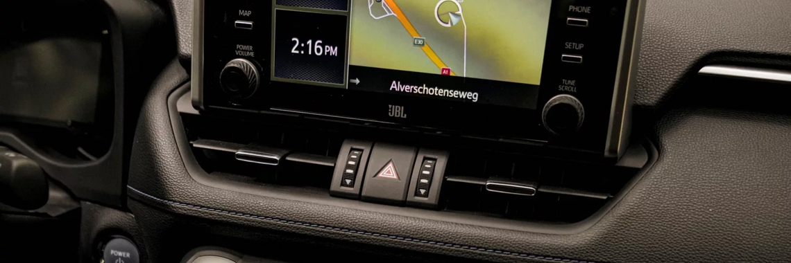 Toyota-RAV4-interieur-navigatie-2.jpg