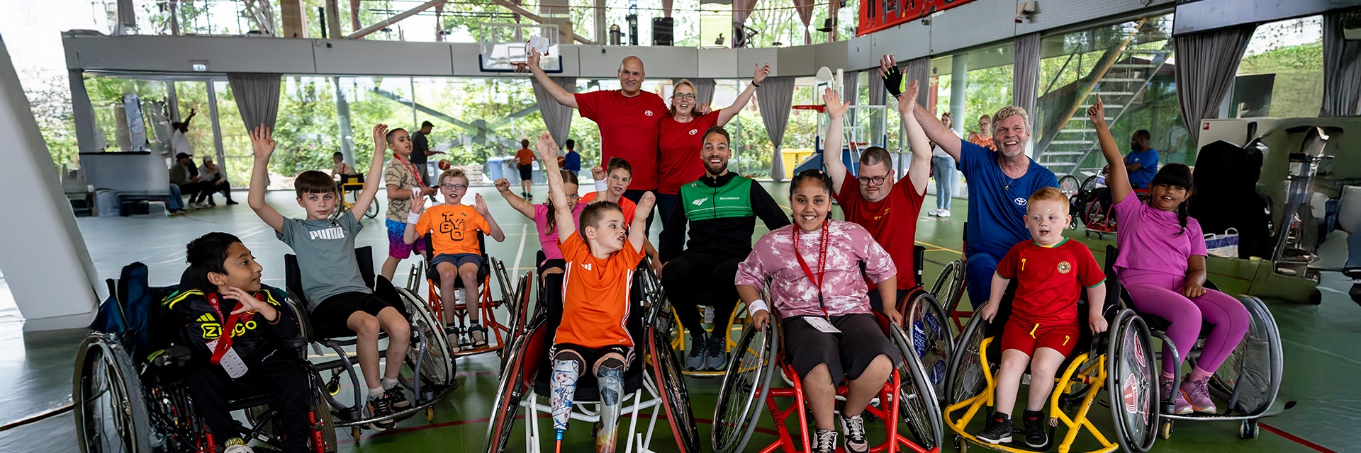 Toyota-Onbeperkte-Sportdag-Lifestyle-rolstoel-basketbal-team-RidderhofFotografie-v2